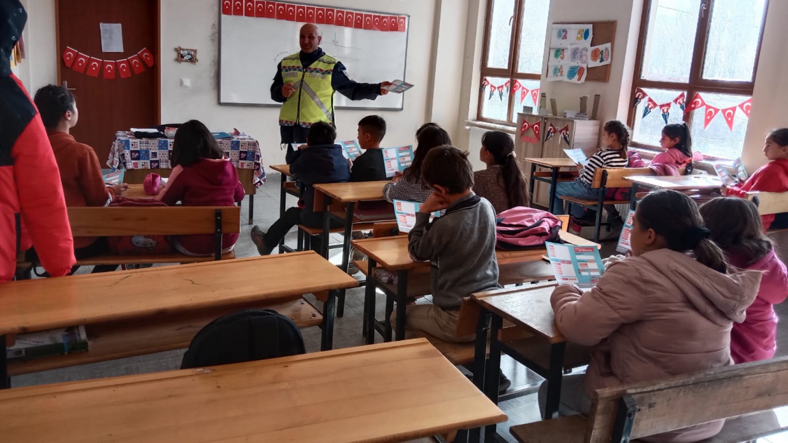 Trafik Jandarma öğrencilerimize Trafik Eğitimi semineri verdi